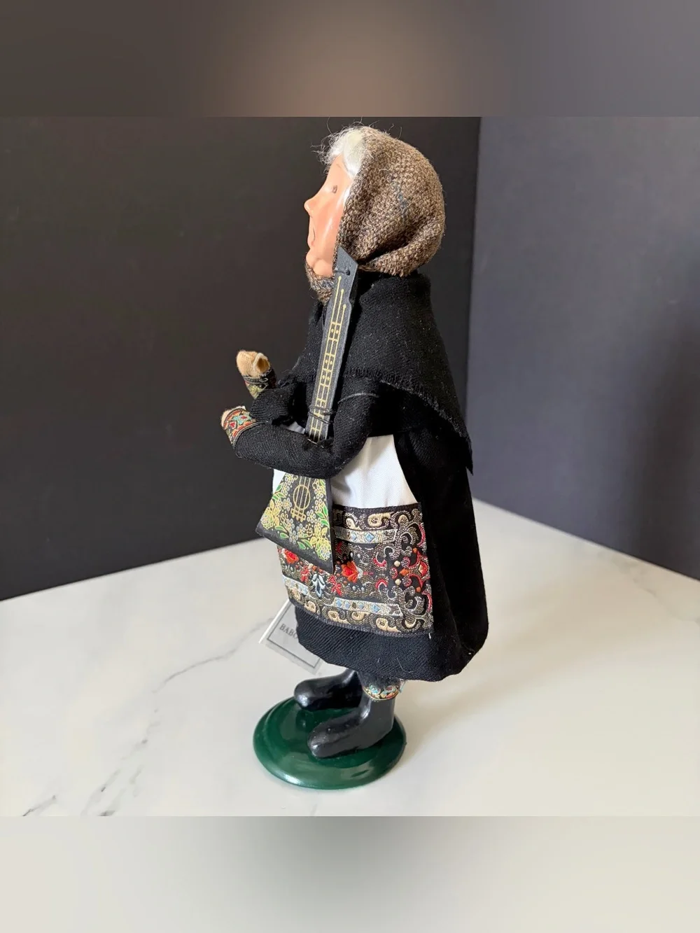 Baboushka Caroler by Byers' Choice